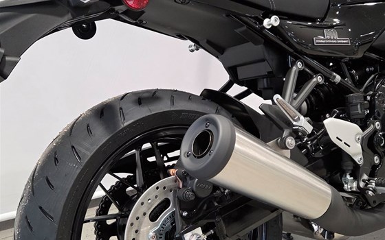 Neufahrzeug Kawasaki Z 900RS Black Edition - Bild 3
