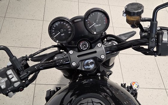 Neufahrzeug Kawasaki Z 900RS Black Edition - Bild 6