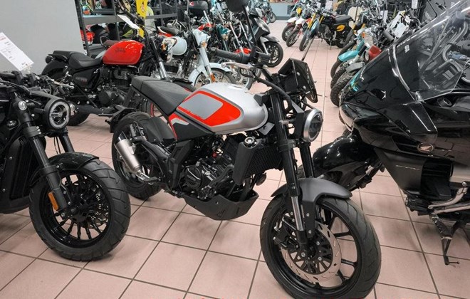 Motobi DL 125 Cafe Racer