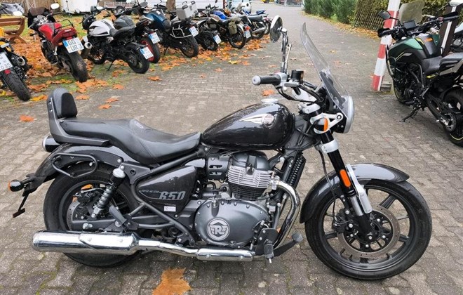 Royal Enfield Super Meteor 650