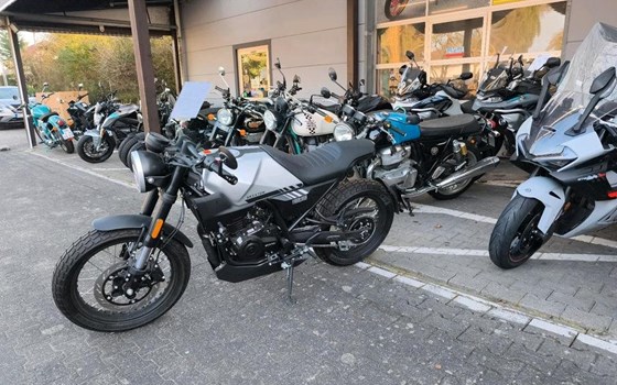 Gebrauchtmotorrad Brixton Crossfire 125 - Bild 9