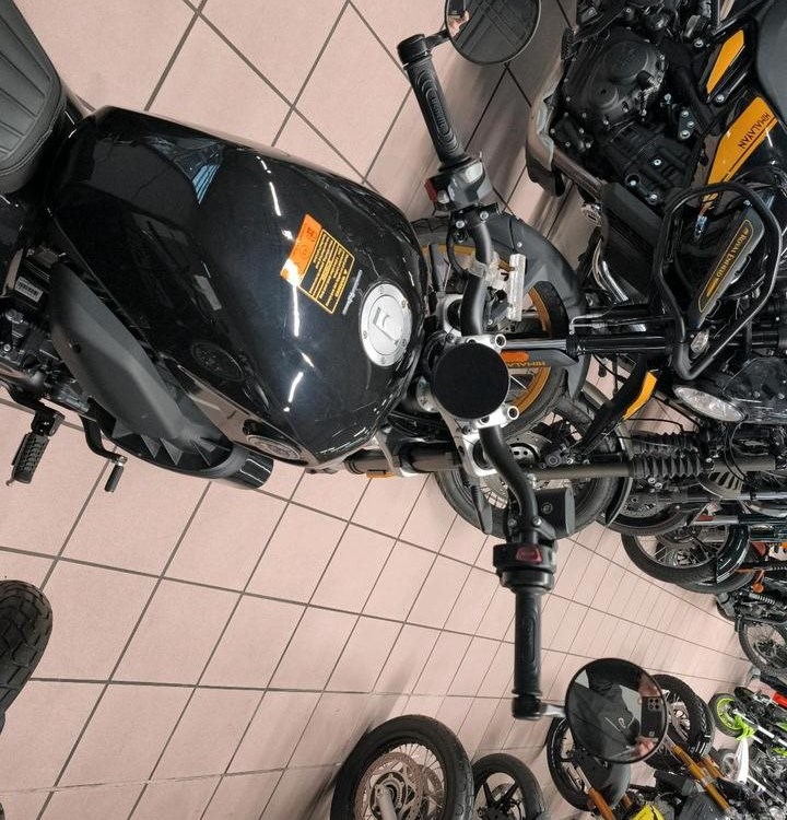 Angebot Benelli Leoncino Bobber 400