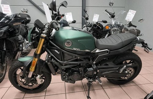 Gebrauchtmotorrad Benelli Leoncino 800