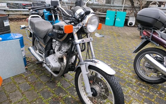 Gebrauchtmotorrad Suzuki GR 650 Tempter - Bild 4