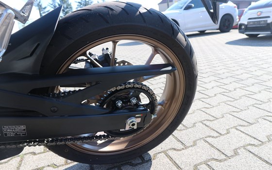 Gebrauchtmotorrad Honda CB125R - Bild 12