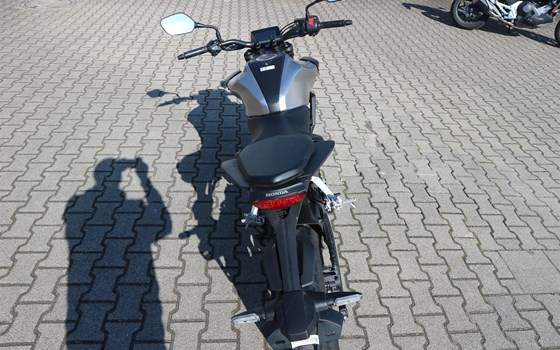 Gebrauchtmotorrad Honda CB125R - Bild 14