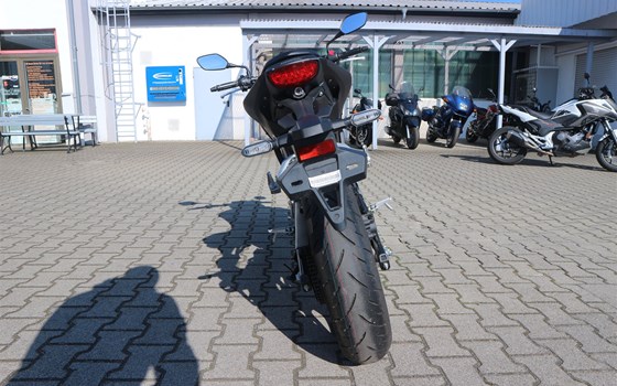 Gebrauchtmotorrad Honda CB125R - Bild 5