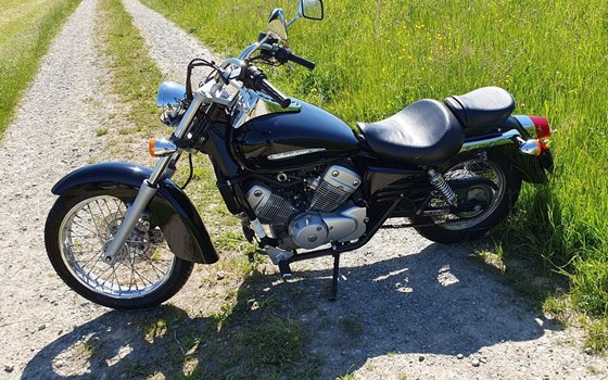 Motorrad Occasion Honda VT 125 Shadow - Bild 2