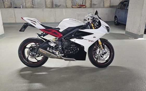 Gebrauchtmotorrad Triumph Daytona 675 R - Bild 2