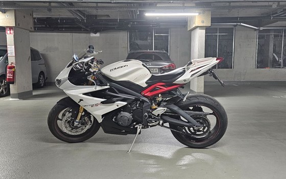 Gebrauchtmotorrad Triumph Daytona 675 R - Bild 5