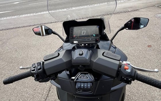 Neufahrzeug Kymco CV3 575i ABS - Bild 8