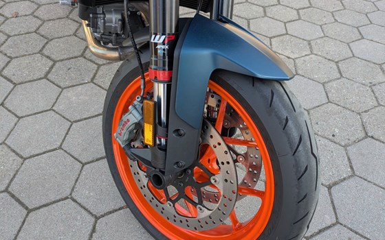 Gebrauchtmotorrad KTM 890 Duke R - Bild 10