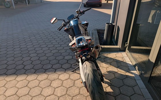 Gebrauchtmotorrad KTM 890 Duke R - Bild 11