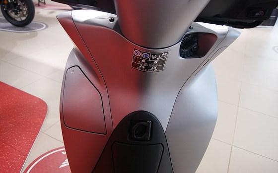 Neufahrzeug Honda SH150i - Bild 9