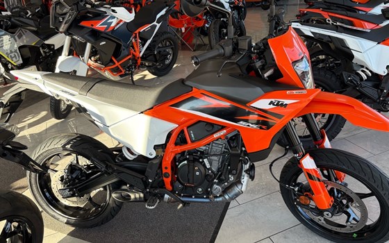 Gebrauchtmotorrad KTM 125 SMC R - Bild 1