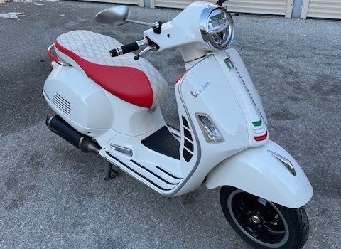 Gebrauchtmotorrad Vespa GTS 300 Super - Bild 5