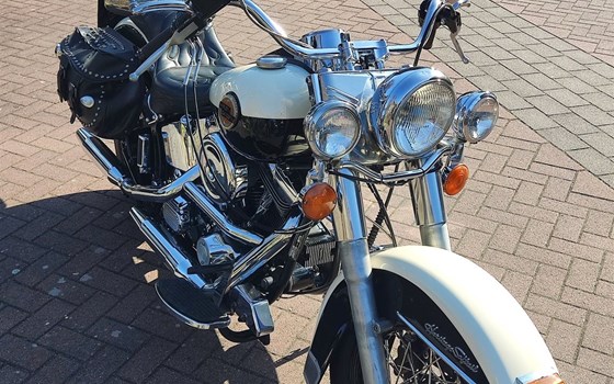 Gebrauchtmotorrad Harley-Davidson Softail Heritage Classic FLSTC - Bild 4