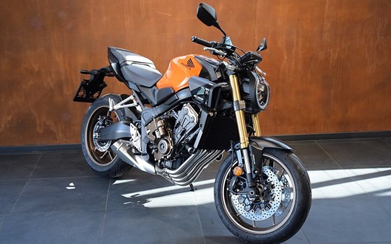 Neufahrzeug Honda CB650R E-Clutch - Bild 1