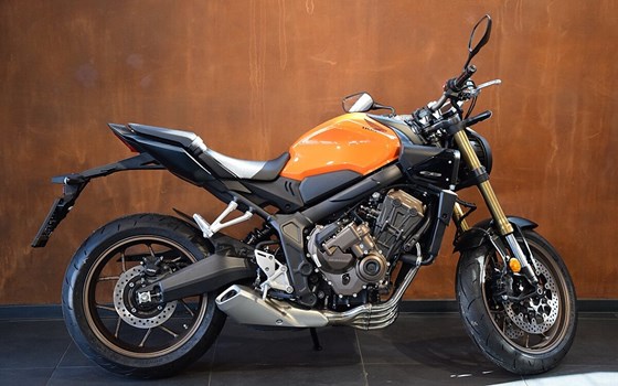 Neufahrzeug Honda CB650R E-Clutch - Bild 3