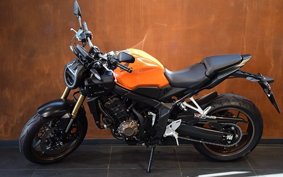 Neufahrzeug Honda CB650R E-Clutch - Bild 4