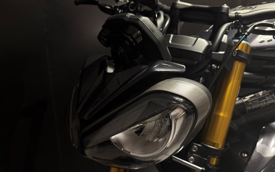 Gebrauchtmotorrad Triumph Speed Triple 1200 RS - Bild 15