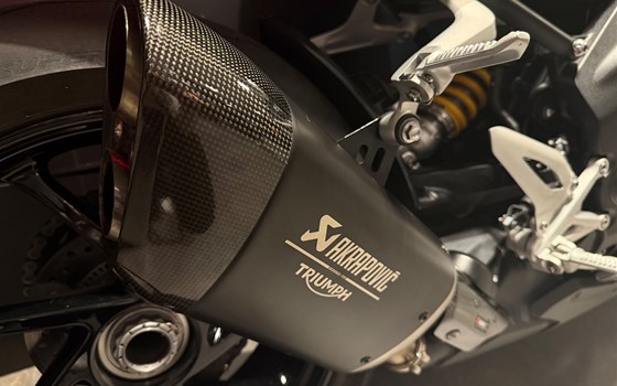 Gebrauchtmotorrad Triumph Speed Triple 1200 RS - Bild 17