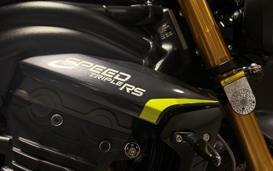 Gebrauchtmotorrad Triumph Speed Triple 1200 RS - Bild 5