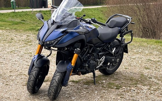 Gebrauchtmotorrad Yamaha Niken GT - Bild 2