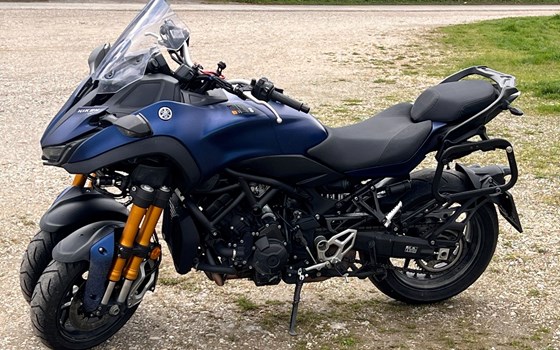 Gebrauchtmotorrad Yamaha Niken GT - Bild 3