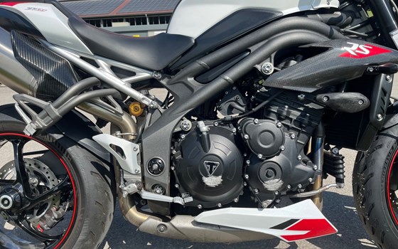 Gebrauchtmotorrad Triumph Speed Triple RS - Bild 5
