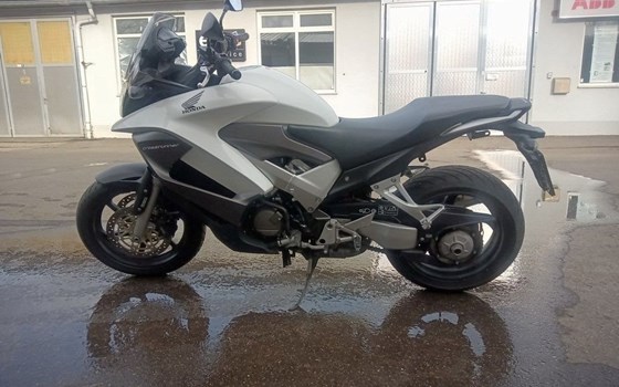 Gebrauchtmotorrad Honda VFR800X Crossrunner - Bild 6