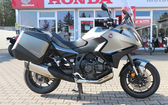 Gebrauchtmotorrad Honda NT1100 DCT - Bild 2