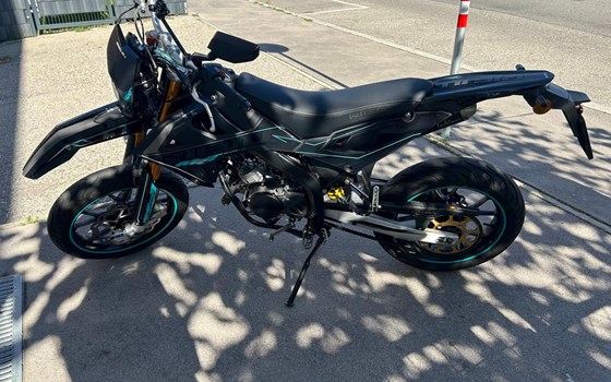 Gebrauchtmotorrad Rieju MRT 50 All Black - Bild 6