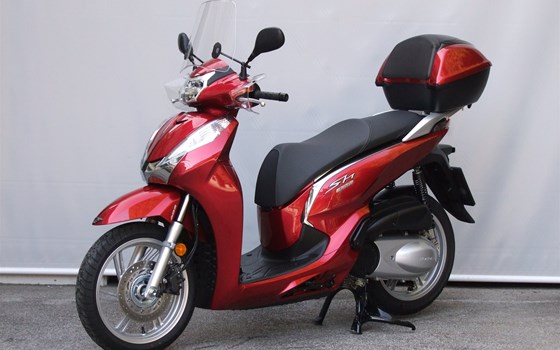 Gebrauchtmotorrad Honda SH300i - Bild 1