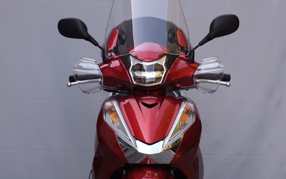 Gebrauchtmotorrad Honda SH300i - Bild 16