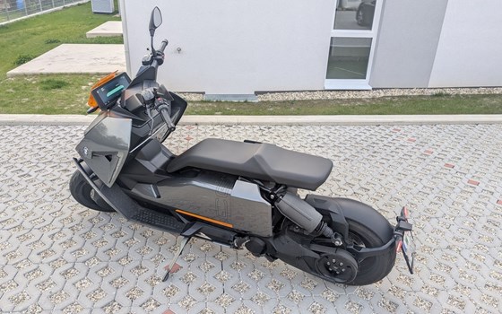 Gebrauchtmotorrad BMW CE 04 - Bild 3