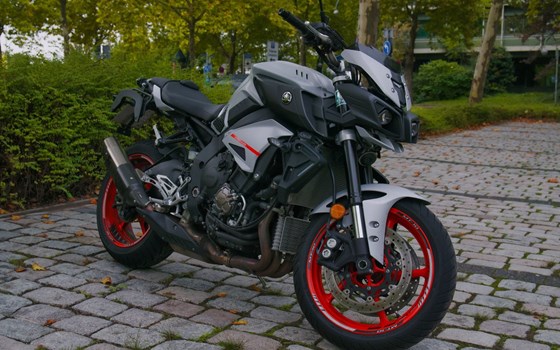 Gebrauchtmotorrad Yamaha MT-10 - Bild 1