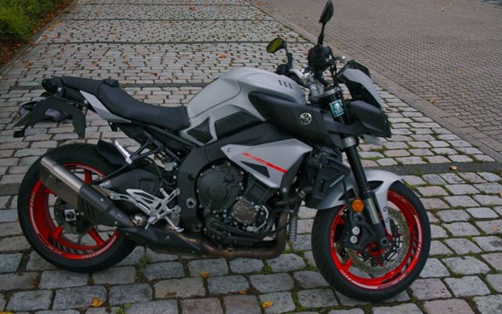 Gebrauchtmotorrad Yamaha MT-10 - Bild 2