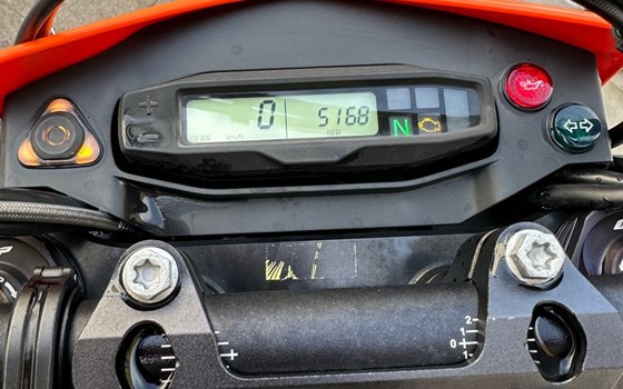 Gebrauchtmotorrad KTM 690 SMC R - Bild 2