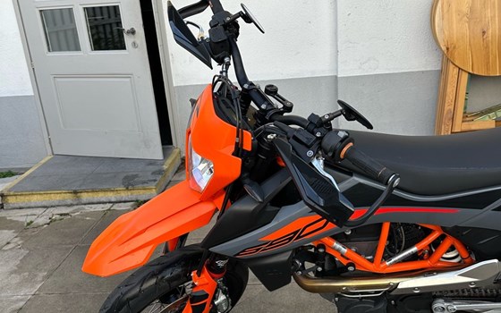 Gebrauchtmotorrad KTM 690 SMC R - Bild 5
