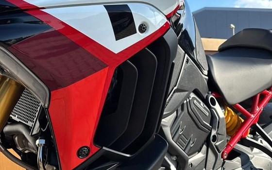 Gebrauchtmotorrad Ducati Multistrada V4 Pikes Peak - Bild 3