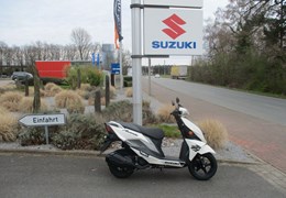 Neumotorrad Suzuki Avenis 125