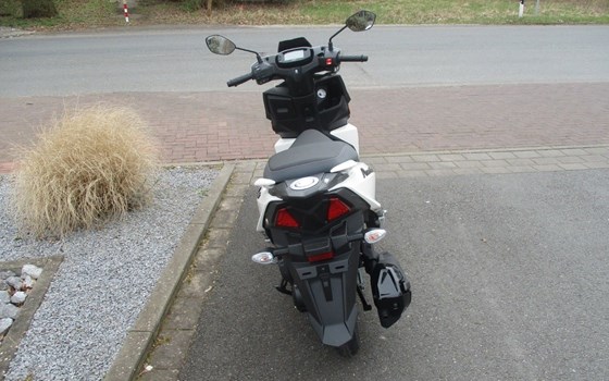 Neufahrzeug Suzuki Avenis 125 - Bild 8