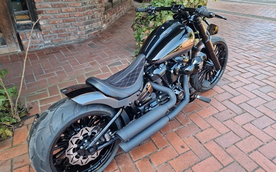 Gebrauchtmotorrad Harley-Davidson Softail Breakout 117 - Bild 4