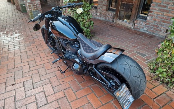 Gebrauchtmotorrad Harley-Davidson Softail Breakout 117 - Bild 9