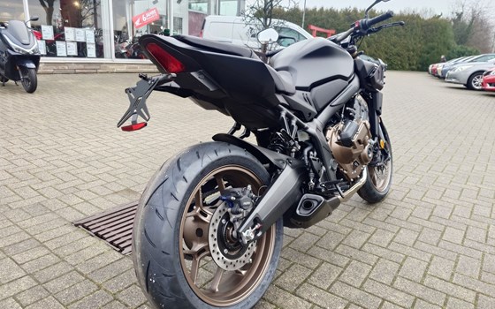 Gebrauchtmotorrad Honda CB650R E-Clutch - Bild 10