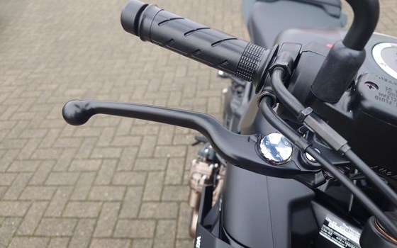 Gebrauchtmotorrad Honda CB650R E-Clutch - Bild 11