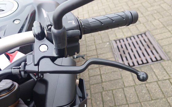 Gebrauchtmotorrad Honda CB650R E-Clutch - Bild 12