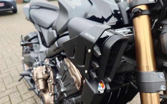 Gebrauchtmotorrad Honda CB650R E-Clutch - Bild 13