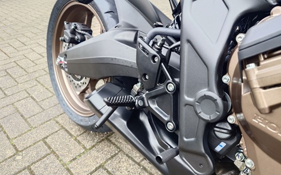 Gebrauchtmotorrad Honda CB650R E-Clutch - Bild 15